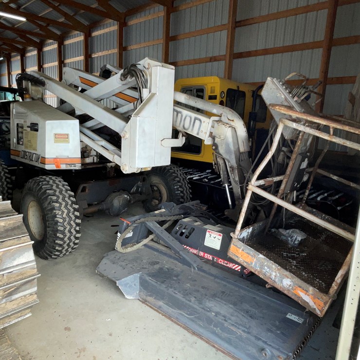 #7569 • Simon Lift