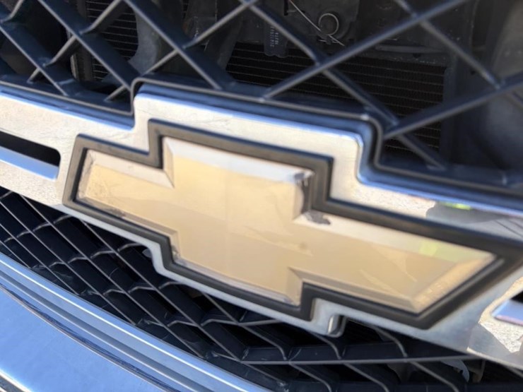 2011-chevrolet-2500-image-34