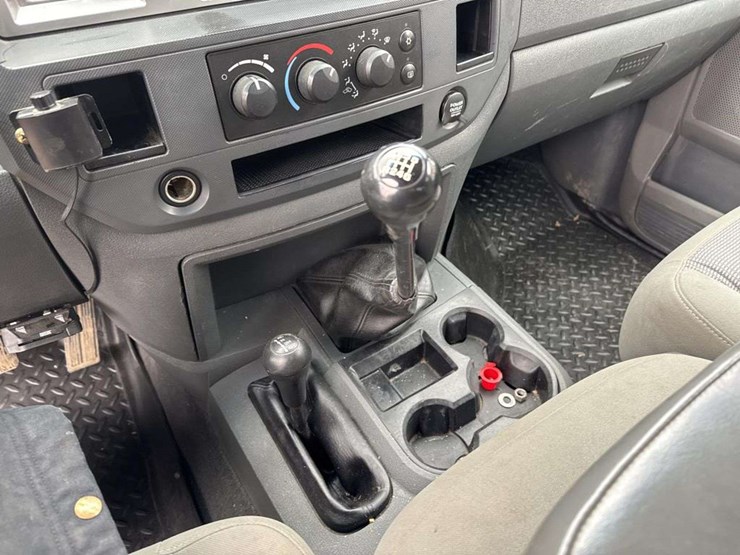 2007-dodge-ram-3500-image-24