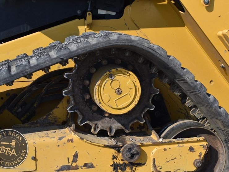 2020-caterpillar-279d3-image-36