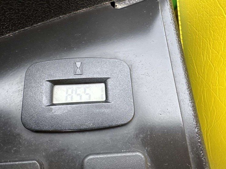 2014-john-deere-z465-image-14