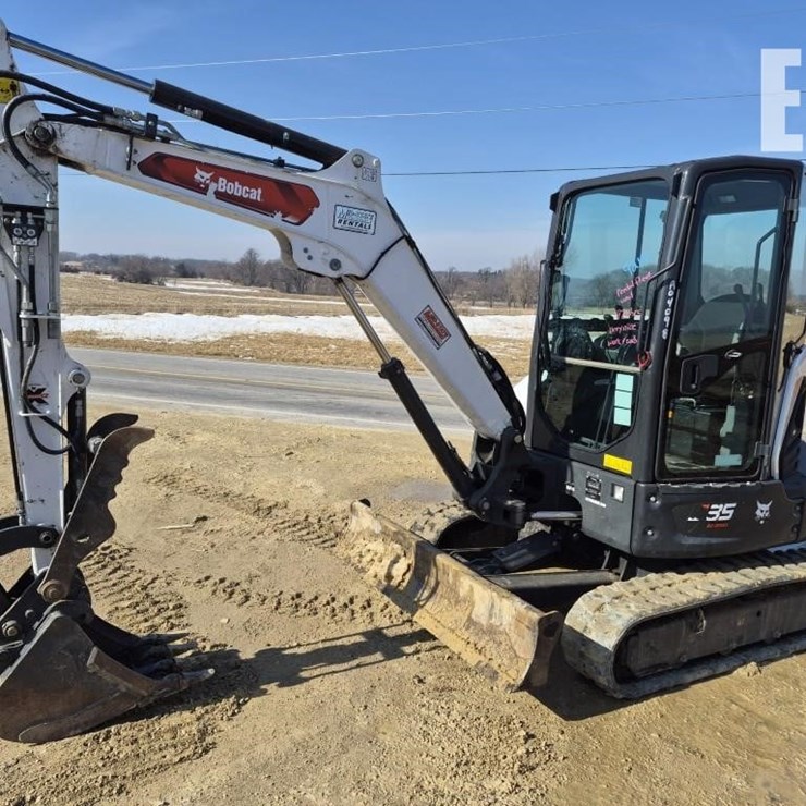 BOBCAT E35R2