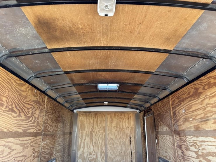 2007-haulmark-kd7x16wt3-enclosed-trailer-image-25