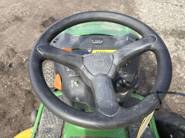 john-deere-145-image-12