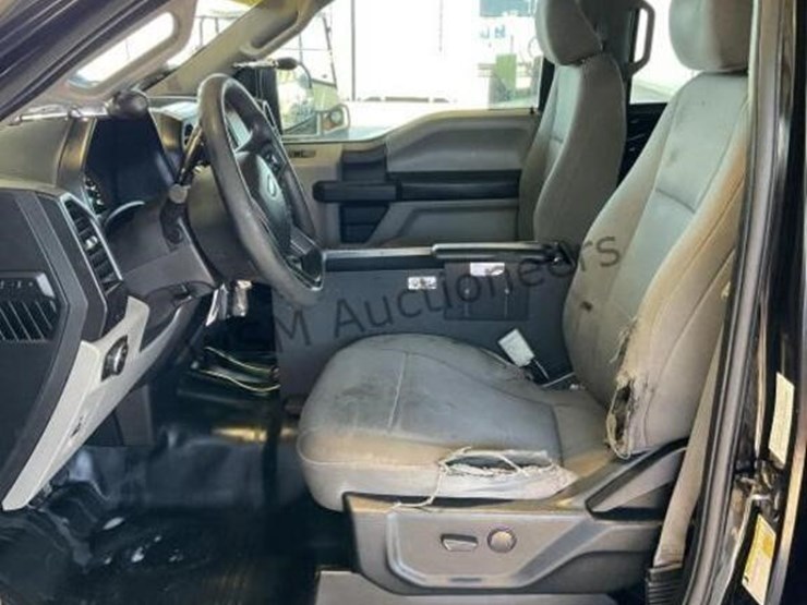 2020-ford-f150-image-22