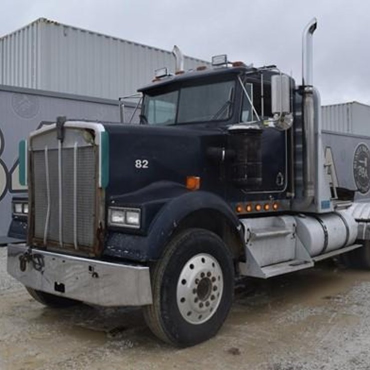 1982 KENWORTH W900
