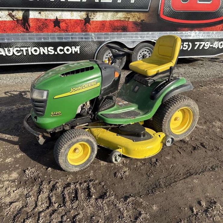 JOHN DEERE L120