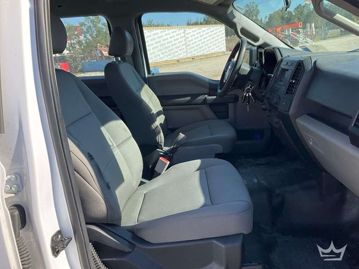 2020-ford-f150-image-35