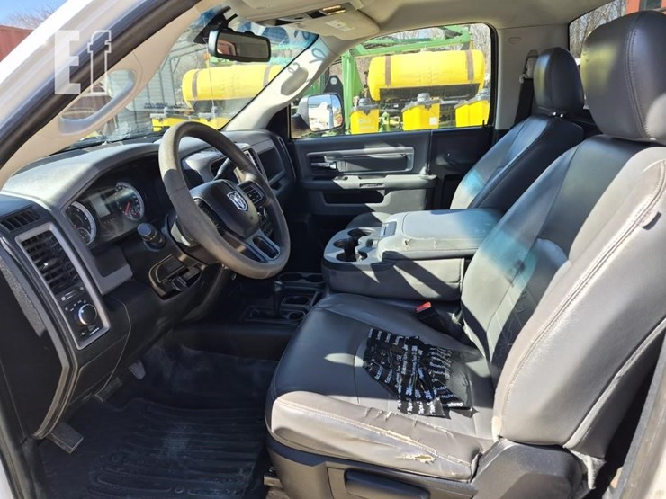 2014-dodge-ram-3500-image-14