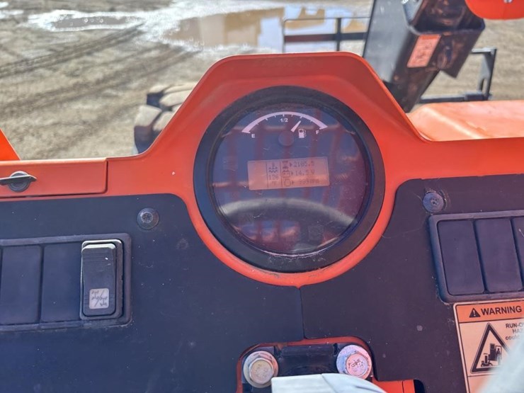 2018-jlg-8042-image-28