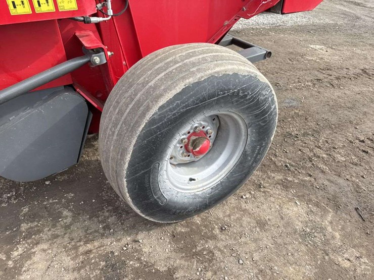 massey-ferguson-1745-image-7