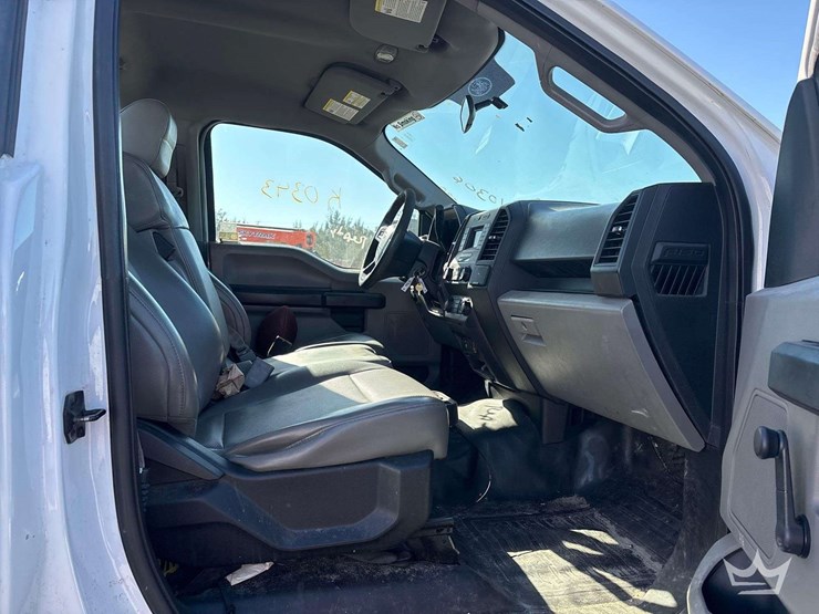 2017-ford-f150-image-23