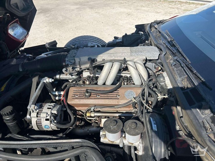 1989-corvette-convertible-image-9