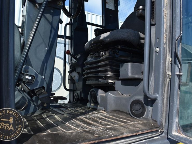 2013-deere-770g-image-29