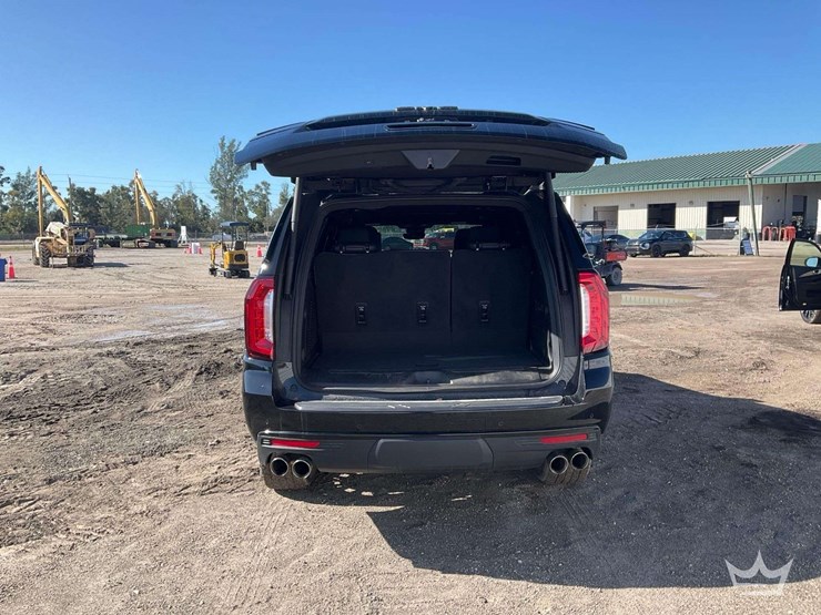2024-gmc-yukon-denali-image-45