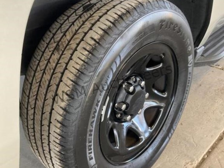 2015-chevrolet-tahoe-image-8