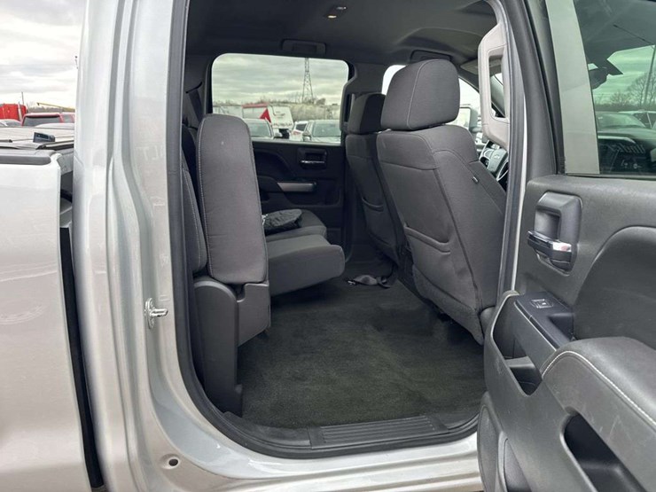 2017-chevrolet-silverado-1500-image-18