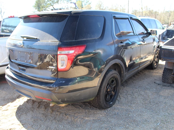 2014-ford-explorer-image-3