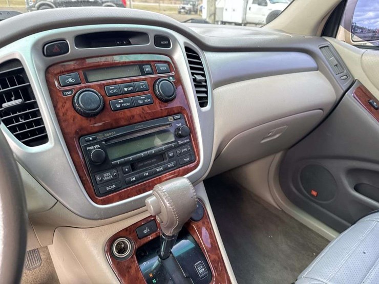 2005-toyota-highlander-image-19