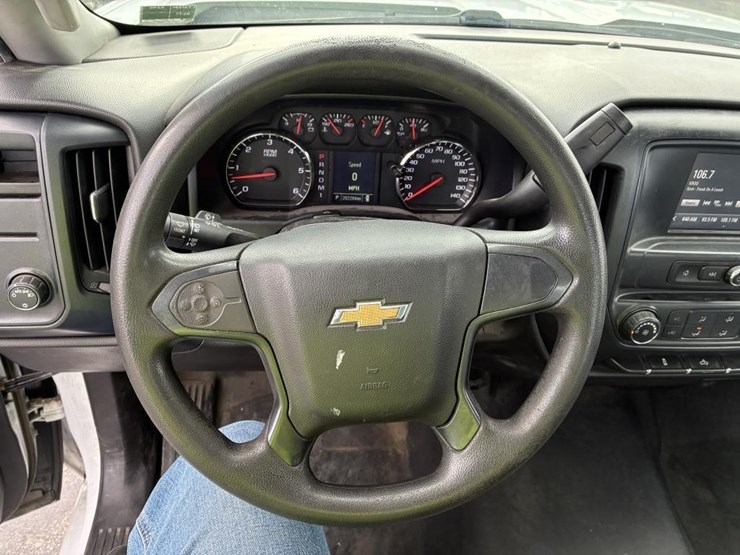 2016-chevrolet-2500-image-11