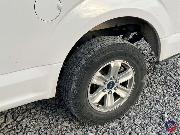 2020-ford-f150-xl-image-8