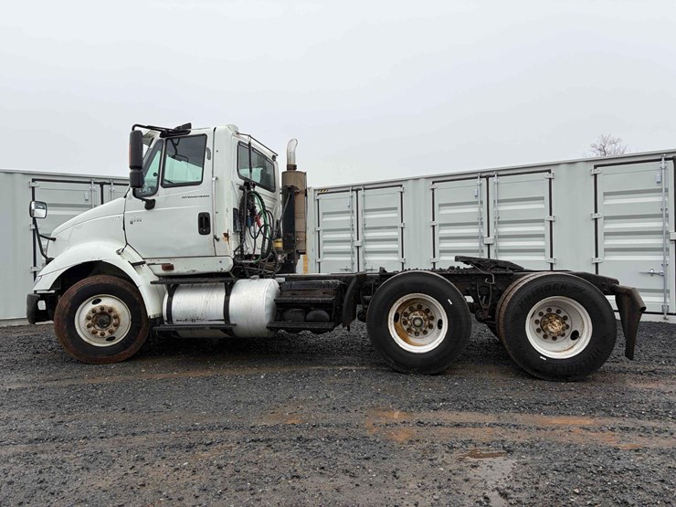 2007-international-8600-image-5