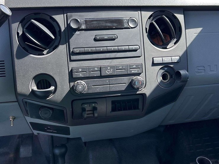 2015-ford-f350-image-26