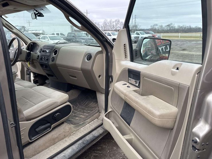 2004-ford-f150-xlt-image-14