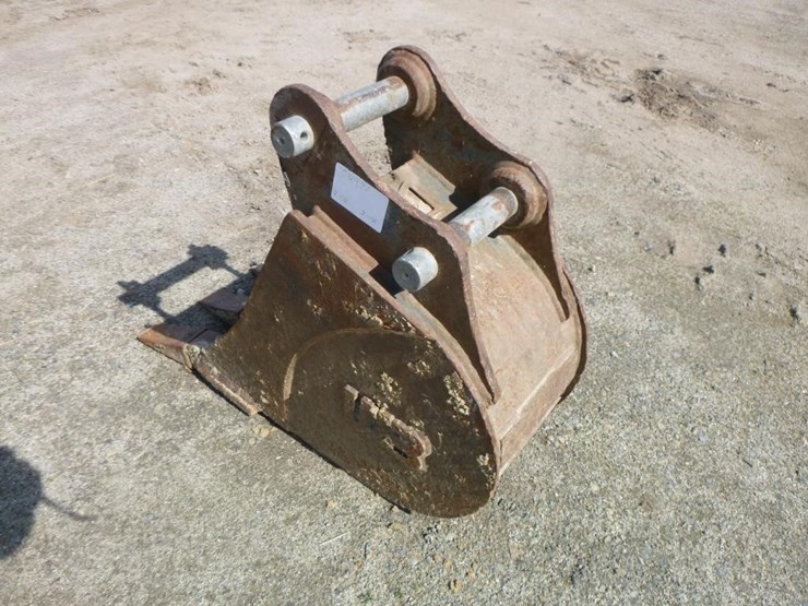 wb-12"-excavator-bucket-w/-teeth-image-4
