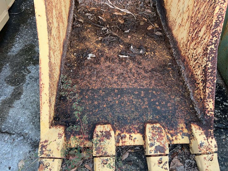 32”-sabine-bucket-image-4