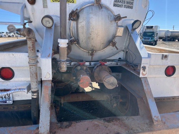 2012-troxell-vacuum-image-11