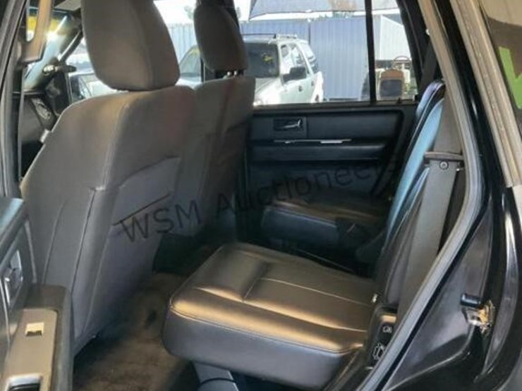 2016-ford-expedition-image-24