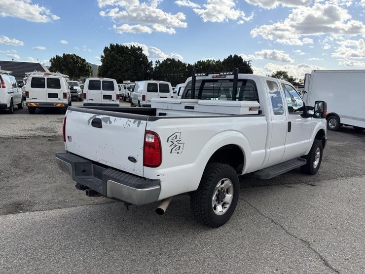 2011-ford-f350-image-3