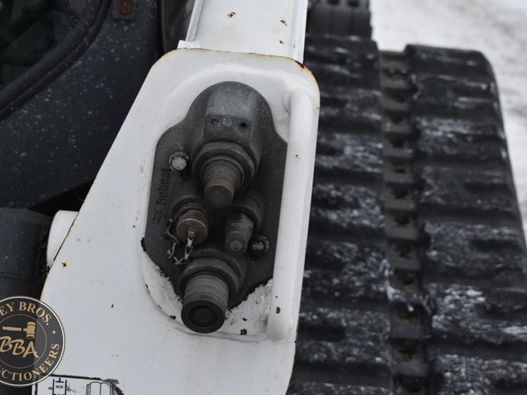 2021-bobcat-t870-image-9