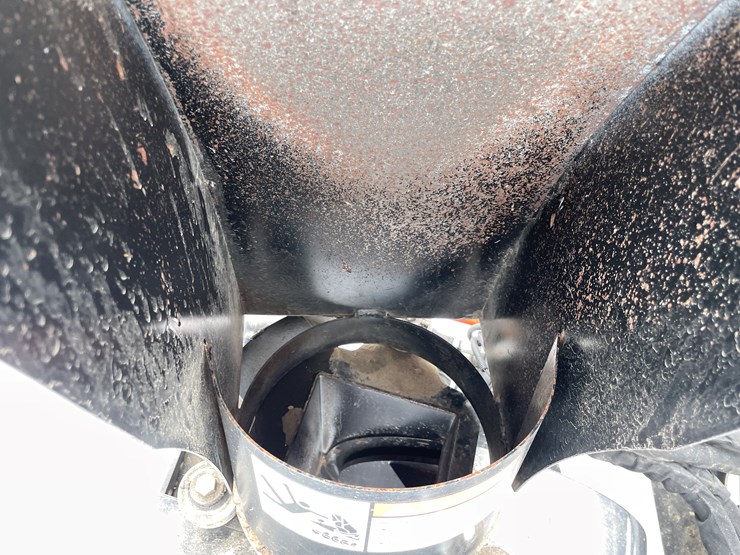 #7557-•-2010x-front-mount-snowblower-image-10