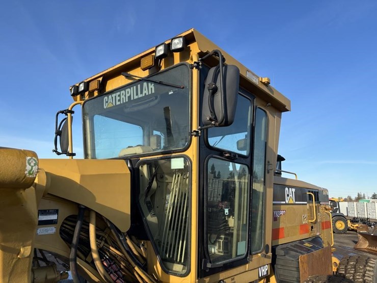 caterpillar-143h-image-35