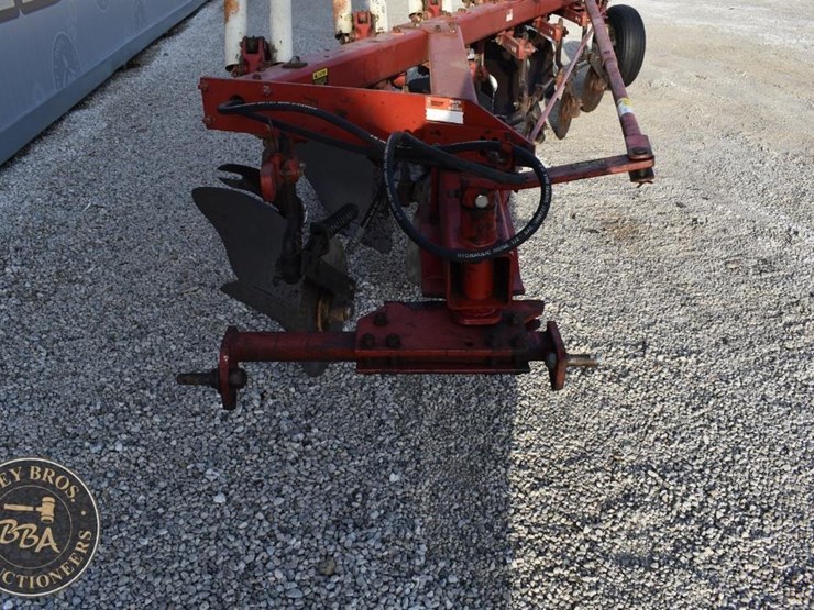 international-720-image-9