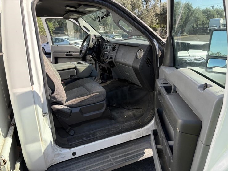 2012-ford-f550-sd-image-10