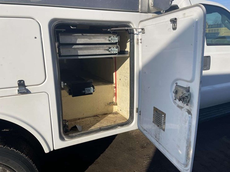 2012-ford-f450-image-28