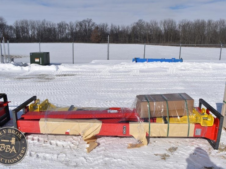 agt-industrial-2-post-car-lift-41873-image-3