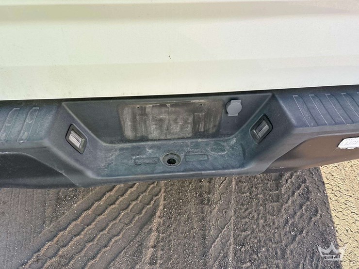 2016-ford-f-150-ext.-cab-pickup-truck-image-9