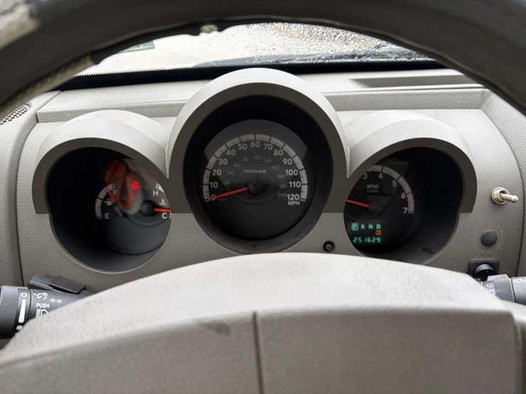 2008-dodge-nitro-image-16