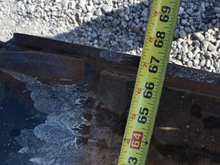 2020-caterpillar-259d3-image-30