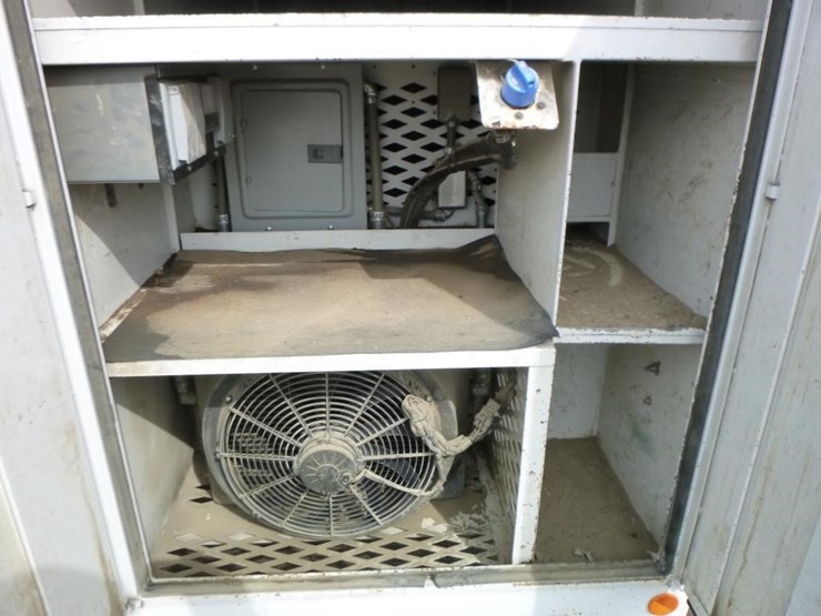 2013-ford-f550-image-16