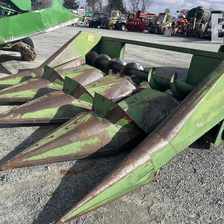 JOHN DEERE 444