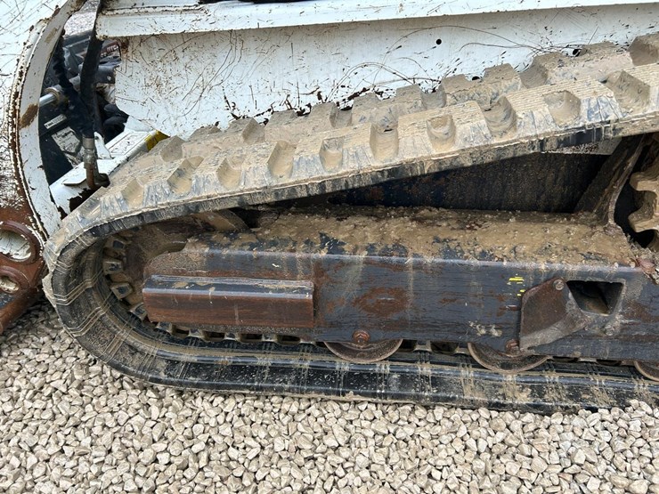 2023-bobcat-t450-image-17