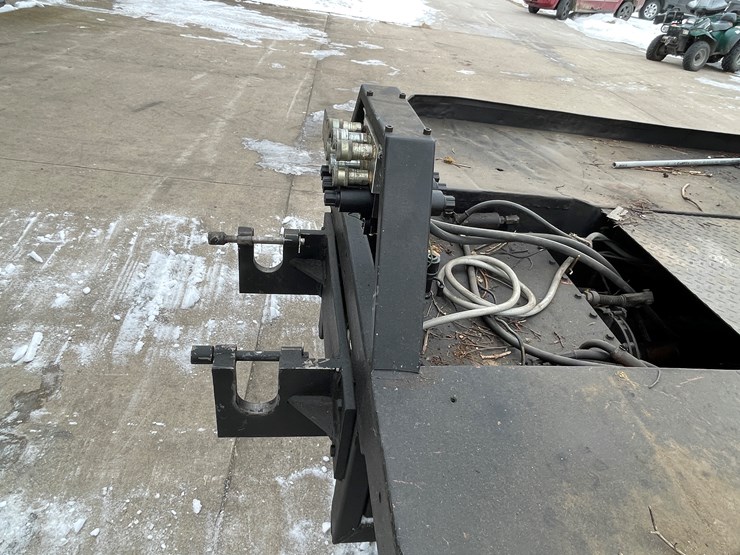 #7566-•-bombardier-snowcat-image-20