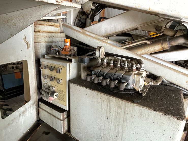 #7569-•-simon-lift-image-31