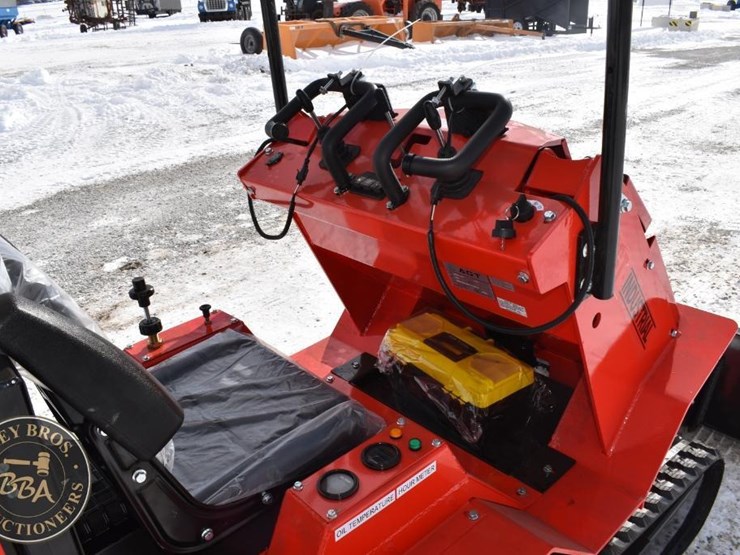 2025-agt-industrial-mini-skid-steer-41820-image-13