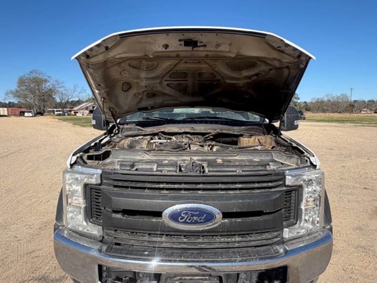2018-ford-f550-image-50